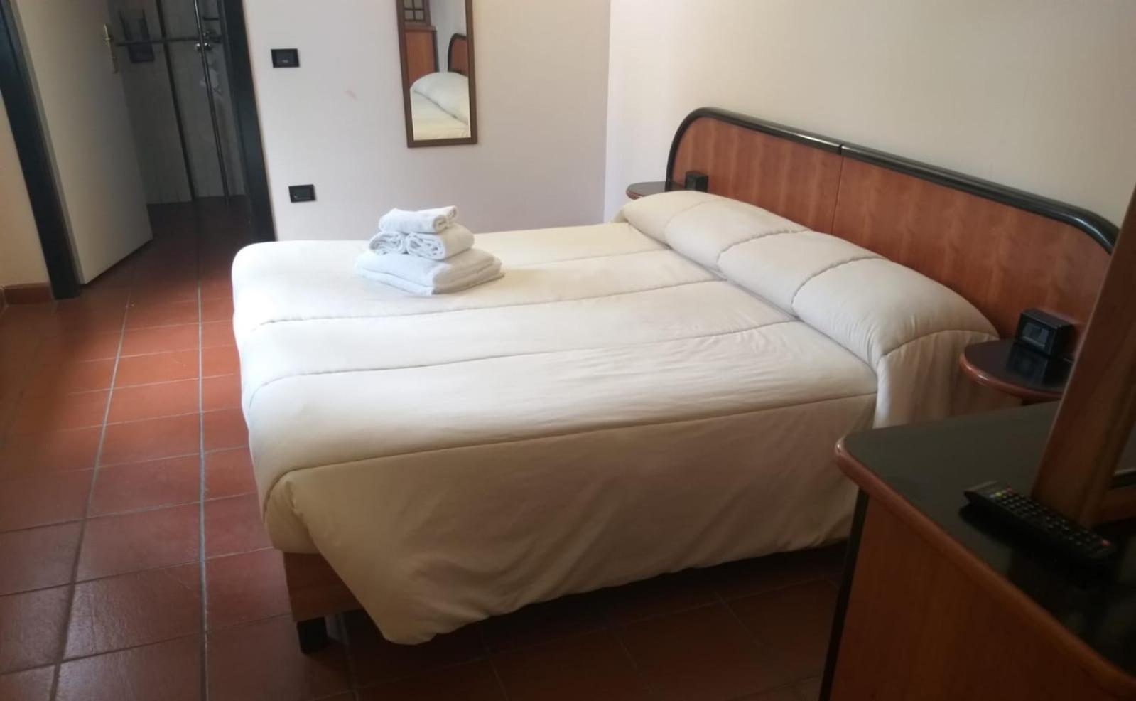 Lh Albergo Il Picchio Pescasseroli Exterior foto