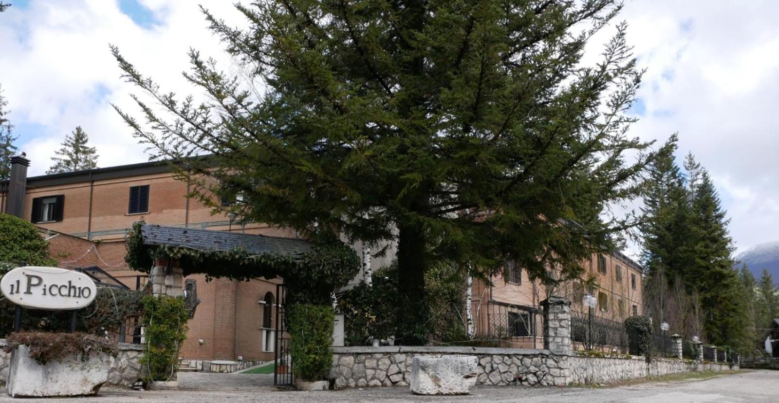 Lh Albergo Il Picchio Pescasseroli Exterior foto
