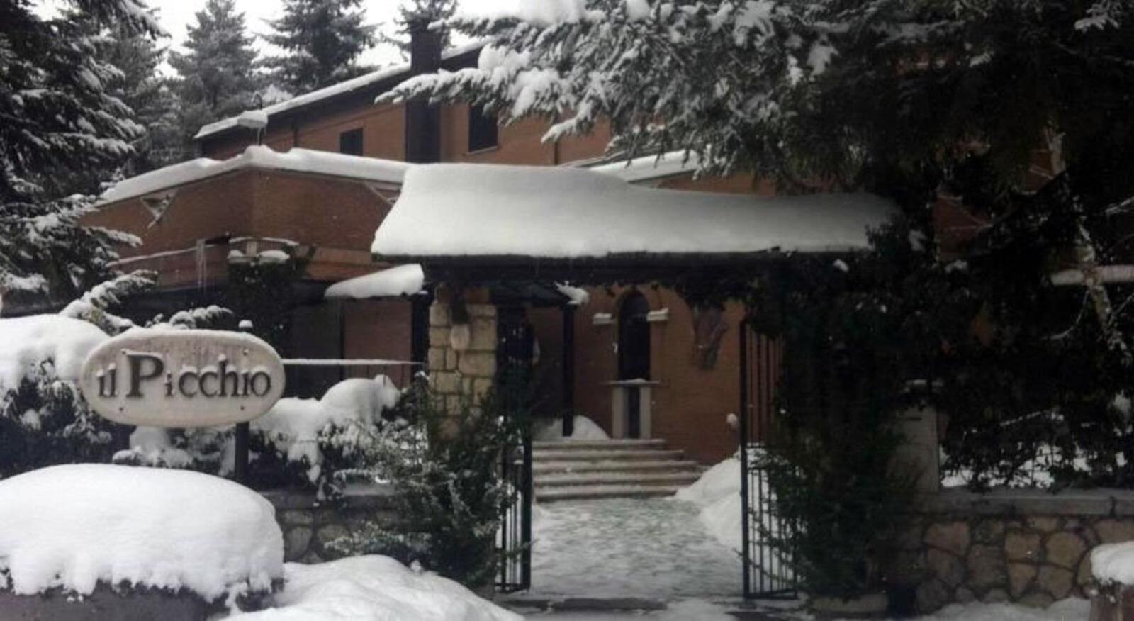 Lh Albergo Il Picchio Pescasseroli Exterior foto