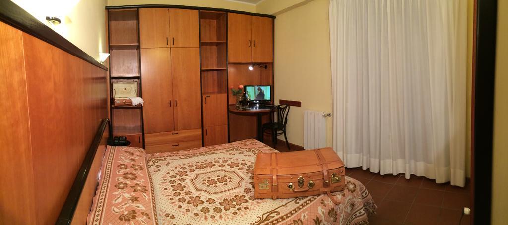 Lh Albergo Il Picchio Pescasseroli Zimmer foto