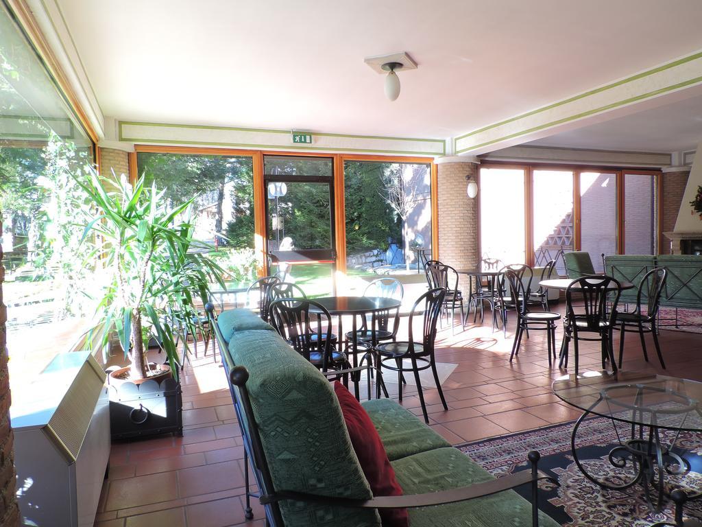 Lh Albergo Il Picchio Pescasseroli Exterior foto