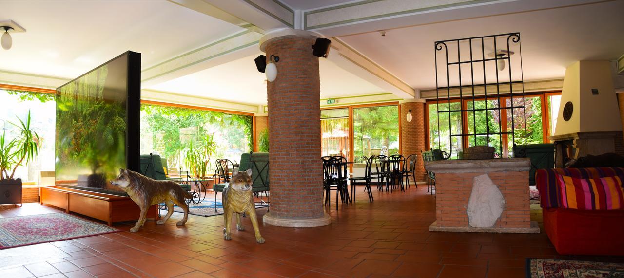 Lh Albergo Il Picchio Pescasseroli Exterior foto